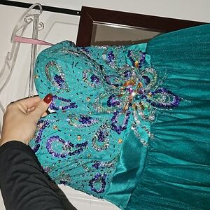 Beautiful sequined homecoming dress